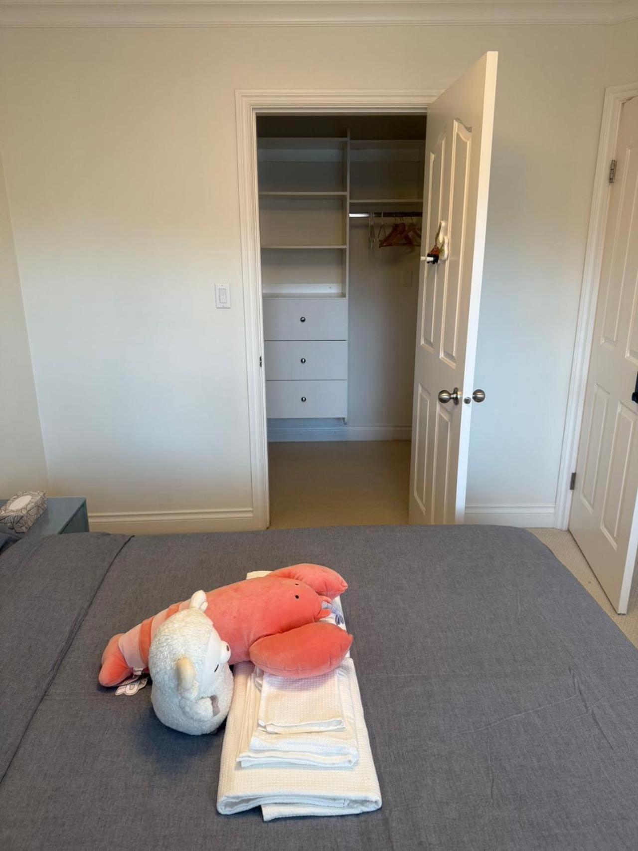 The Ester House Vancouver Ngoại thất bức ảnh